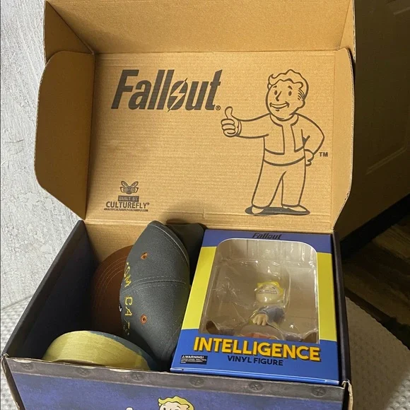 2018 Culturefly - Fallout Collectors Box Set - Betheseda GameStop- Exclusive - Picture 2 of 9